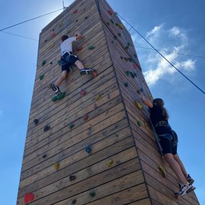 da0bcb07-9410-4f28-9359-6a4803ee2211-1